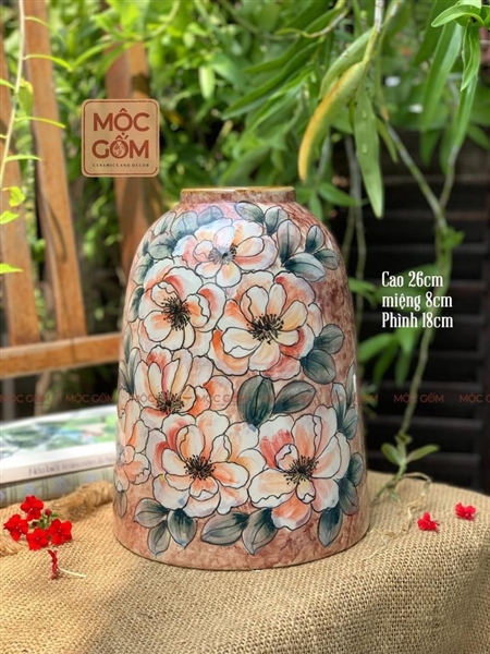 Bình gốm - dáng chuông cao - vẽ hoa trà lá xanh